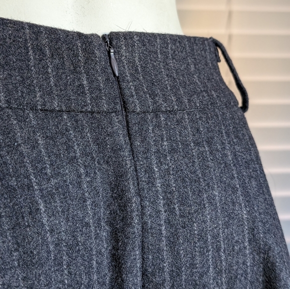Vintage style pinstripe wool skirt - Picture 6 of 7